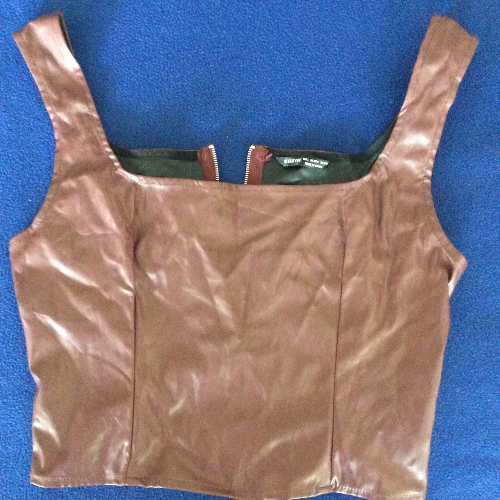 Midriff Pleater Top